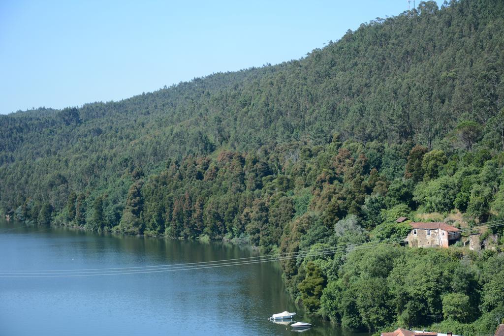Figurino Do Douro Hotel Melres ภายนอก รูปภาพ